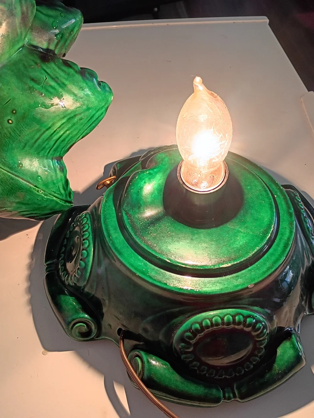 Atlantic Mold Ceramic Holiday Light-Up Tree Working Windup Music Box